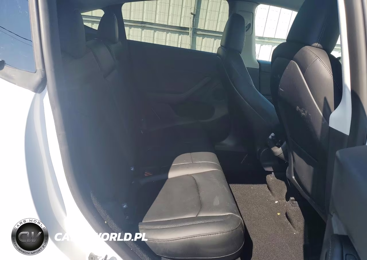 2024 Tesla Model Y VIN:7SAYGDEE7RA311739 - 11