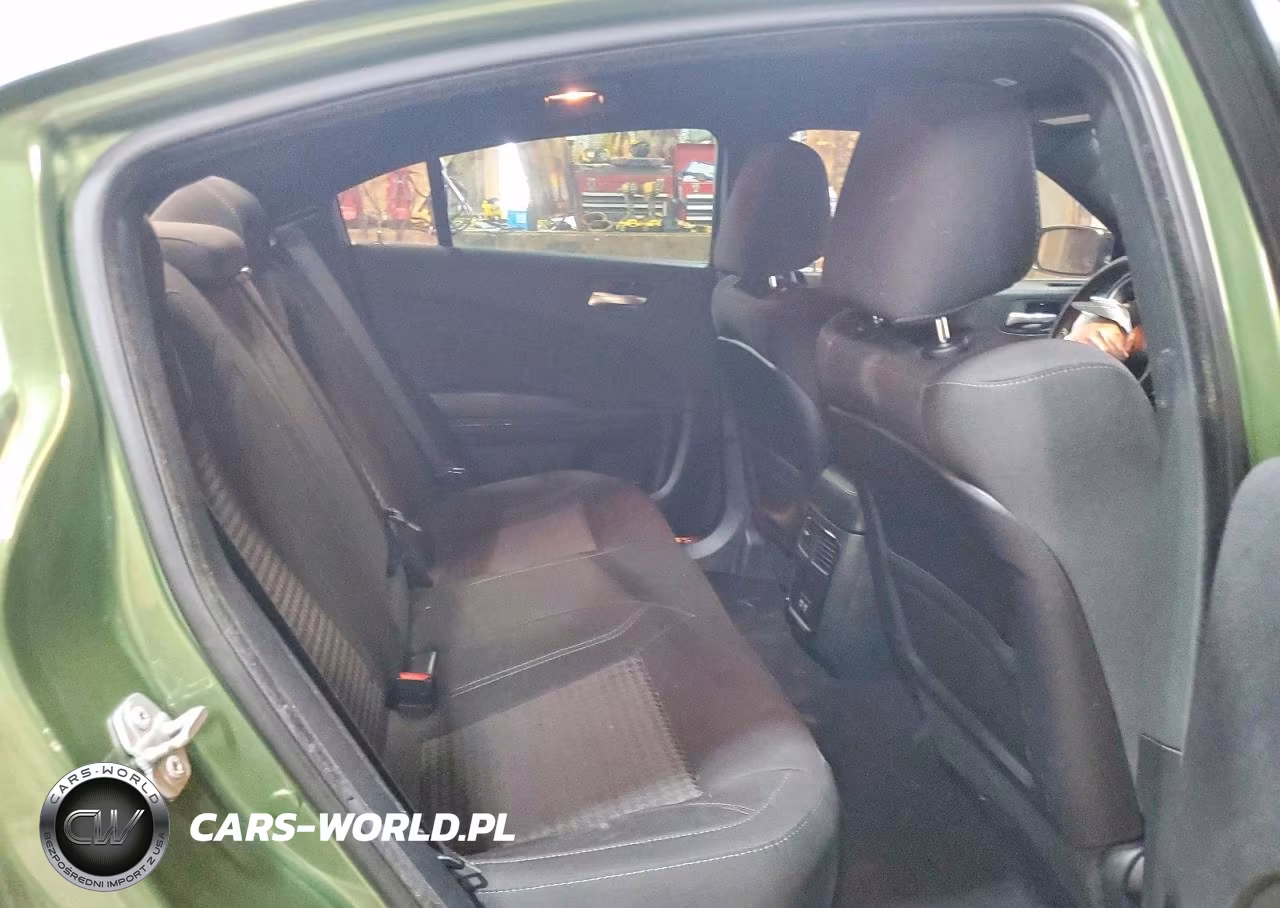 2019 Dodge Charger Sxt VIN:2C3CDXJG2KH743283 - 10