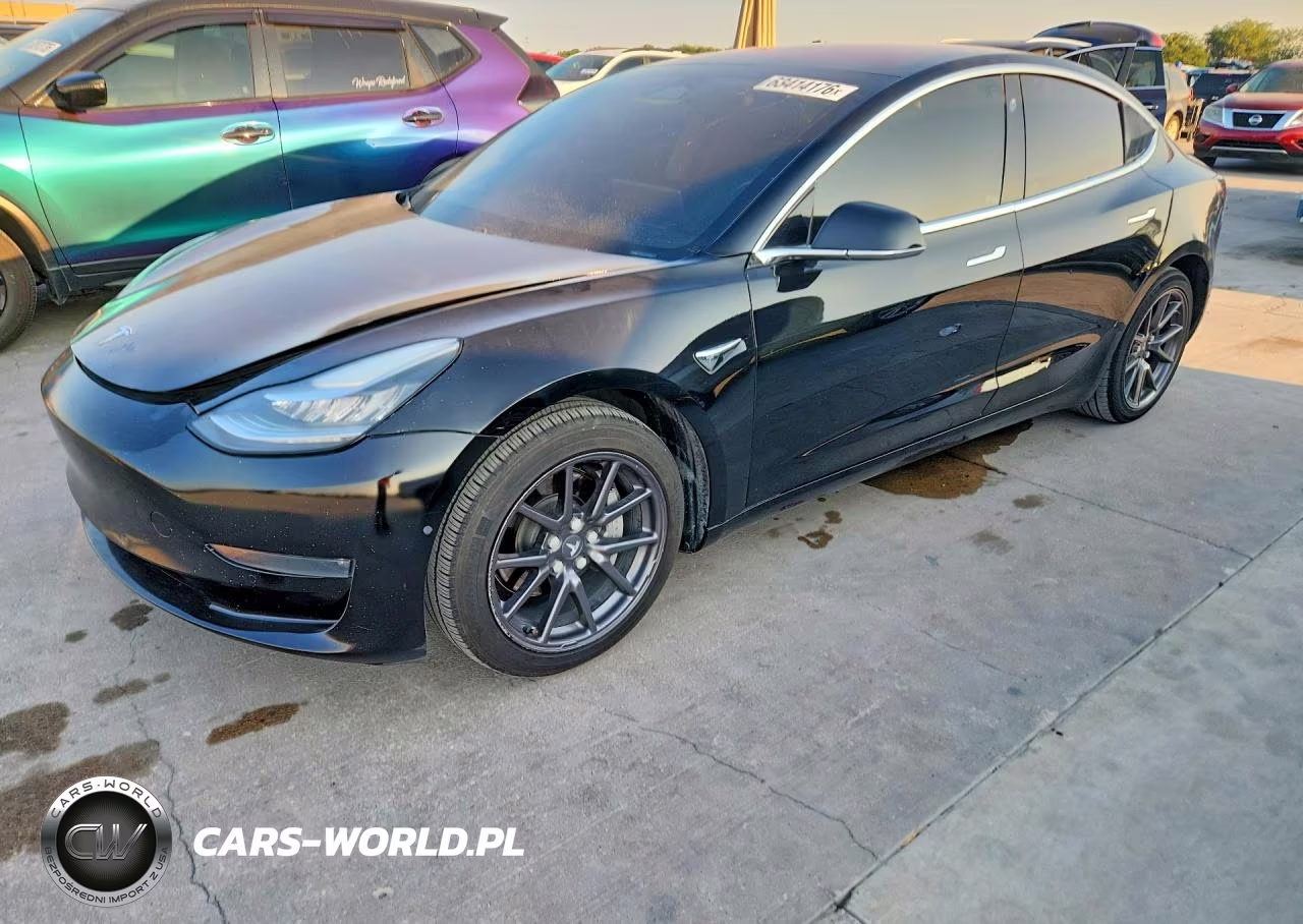 2018 TESLA MODEL 3 