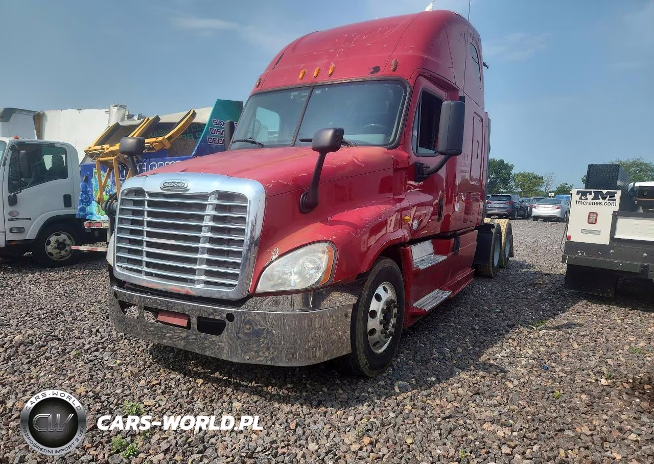 2013 Freightliner Cascadia Semi Truck