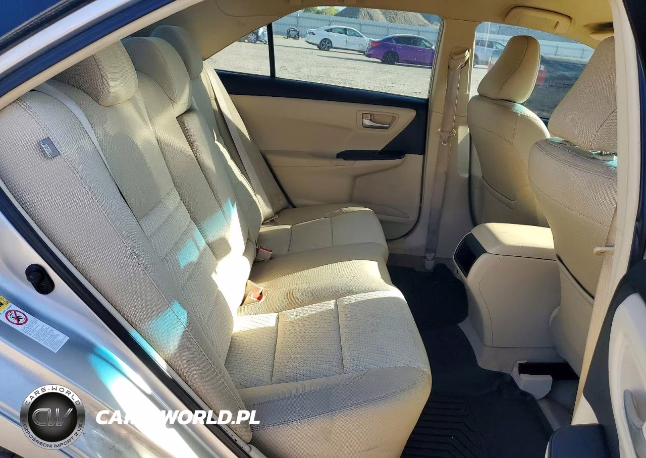 2017 Toyota Camry Le VIN:4T1BF1FK9HU382986 - 10