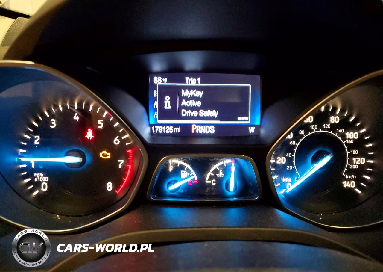 2017 Ford Escape Se VIN:1FMCU0GDXHUA32884 - 9