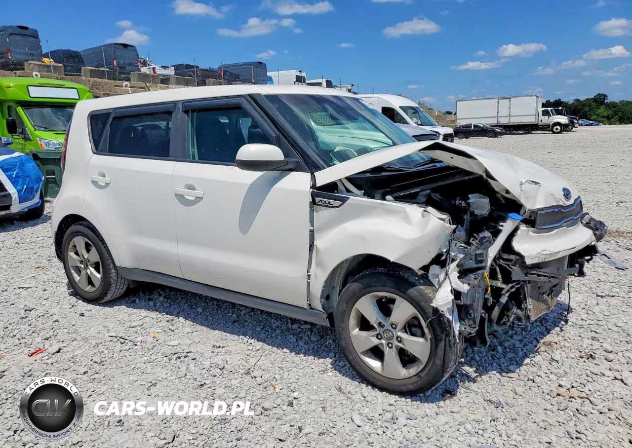 2018 Kia Soul Base VIN:KNDJN2A2XJ7901774 - 4