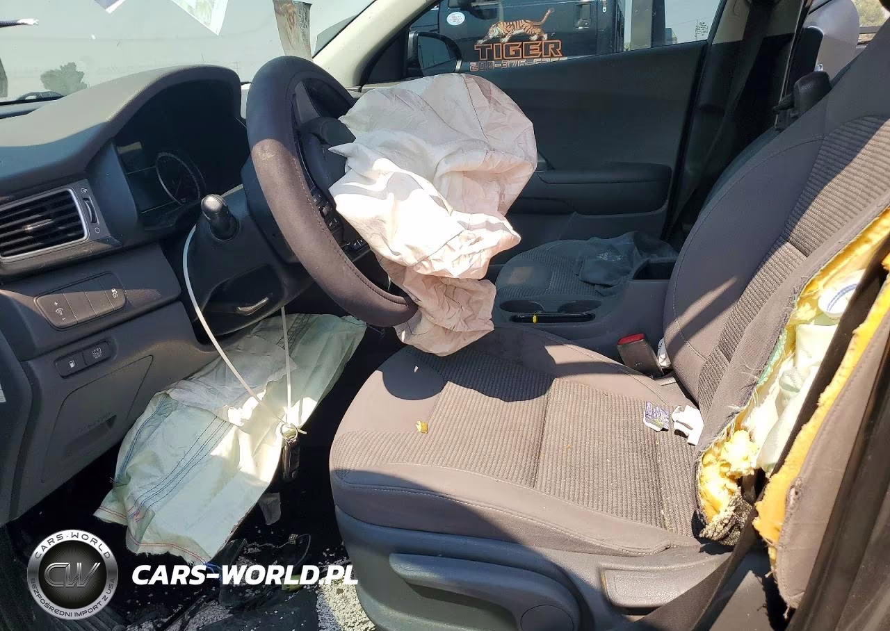 2017 Kia Niro Lx VIN:KNDCB3LC0H5071888 - 7