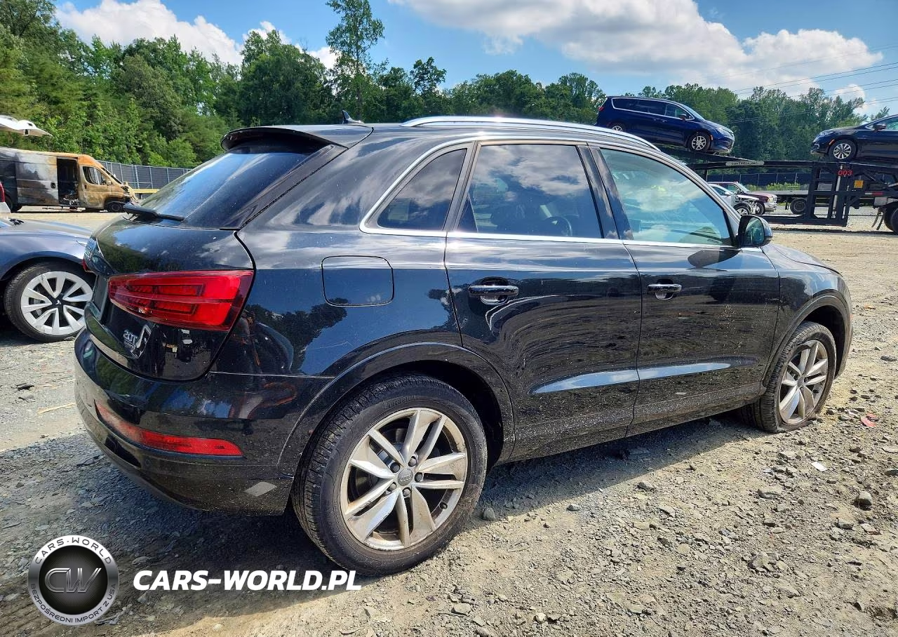 2016 Audi Q3 Premium Plus VIN:WA1EFCFS5GR000879 - 3