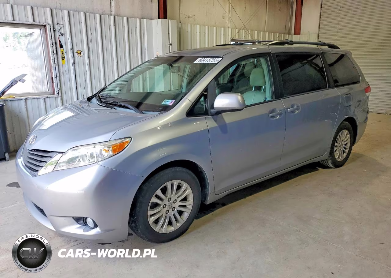 2014 Toyota Sienna Xle 8-Passenger