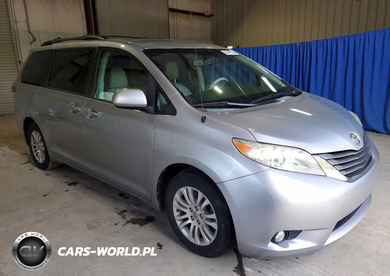 2014 Toyota Sienna Xle 8-Passenger VIN:5TDYK3DCXES469149 - 4
