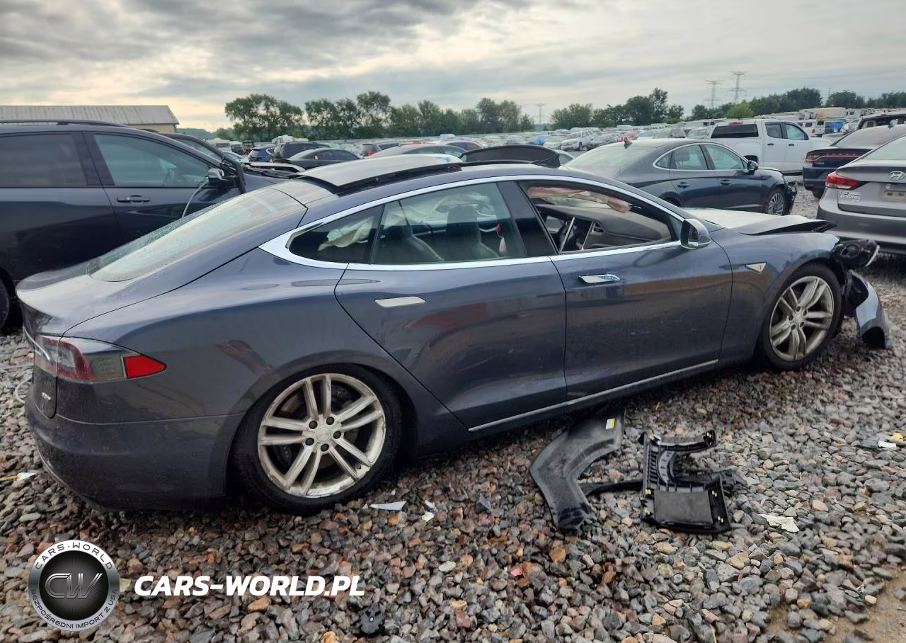 2016 Tesla Model S VIN:5YJSA1E23GF128444 - 3