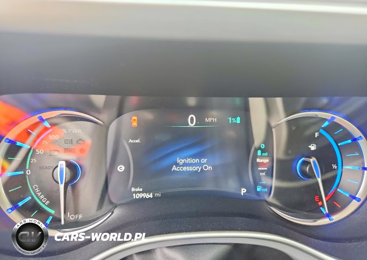 2018 Chrysler Pacifica Hybrid Touring L VIN:2C4RC1L72JR340707 - 9