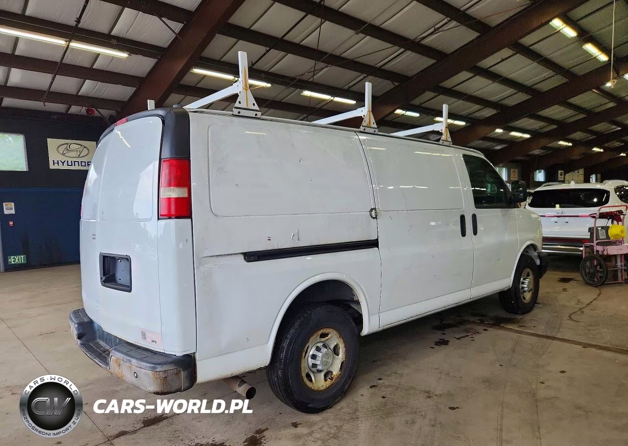 2014 Chevrolet Express G2500 VIN:1GCWGFCAXE1145884 - 3