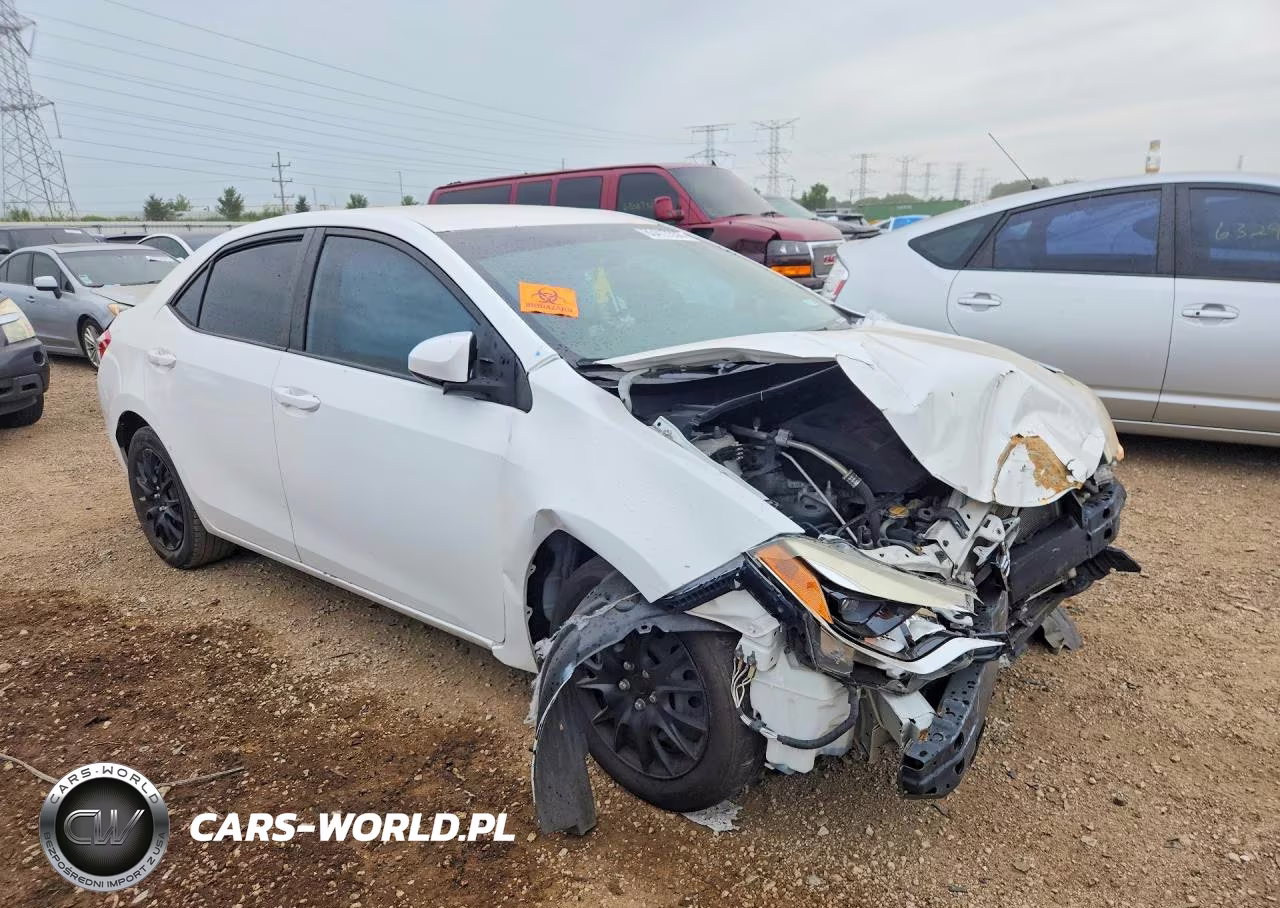 2015 Toyota Corolla Le VIN:5YFBURHE4FP219074 - 4