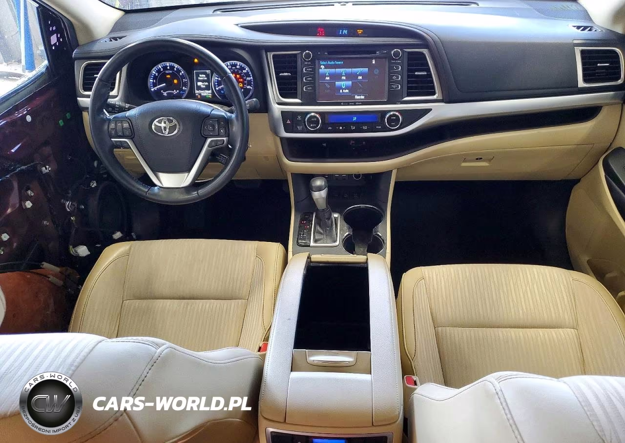 2019 Toyota Highlander Le Plus VIN:5TDBZRFH7KS728009 - 8