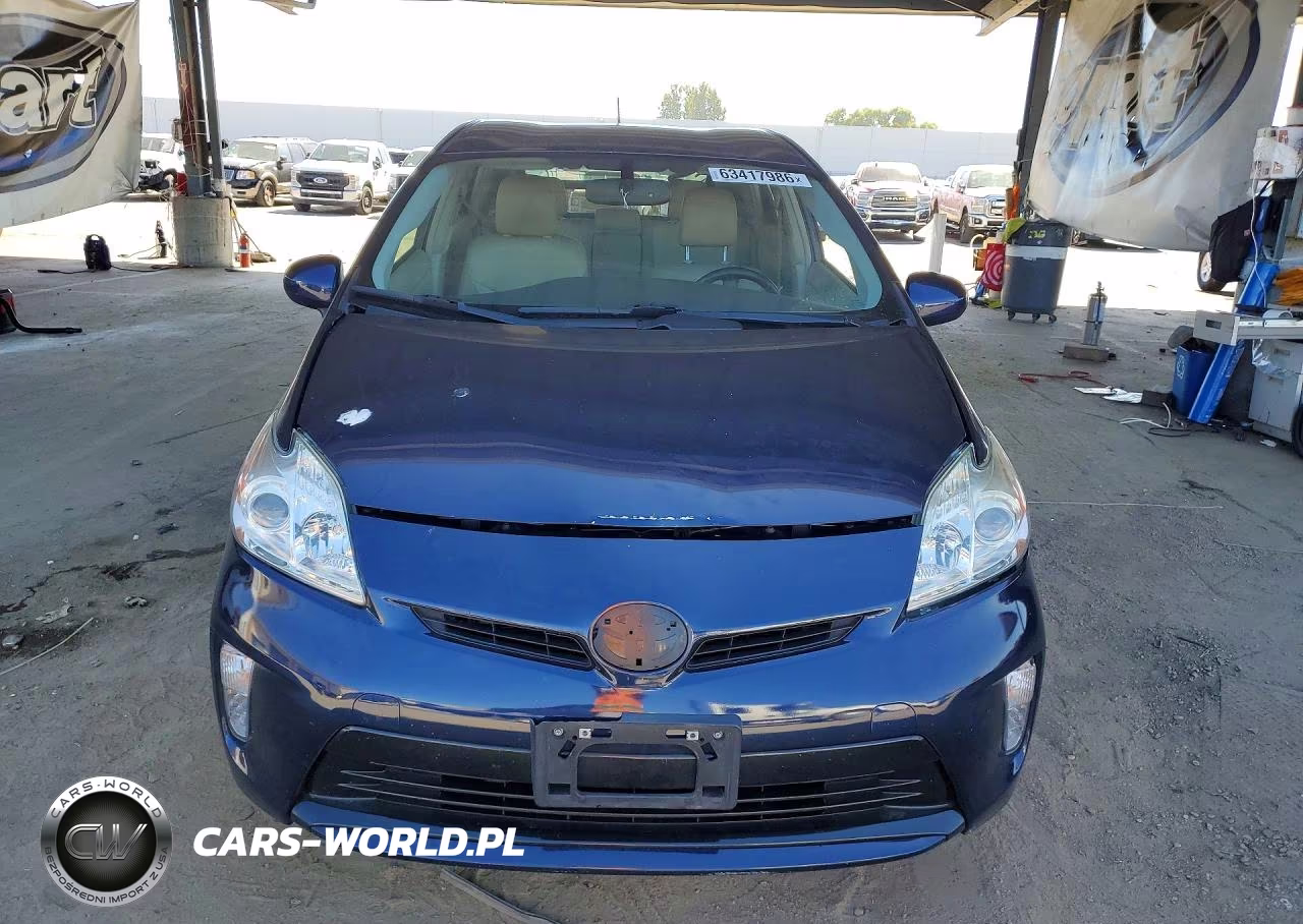 2015 Toyota Prius Four VIN:JTDKN3DU6F1931694 - 5