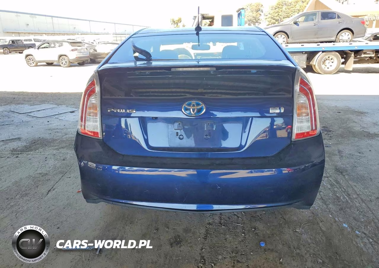 2015 Toyota Prius Four VIN:JTDKN3DU6F1931694 - 6