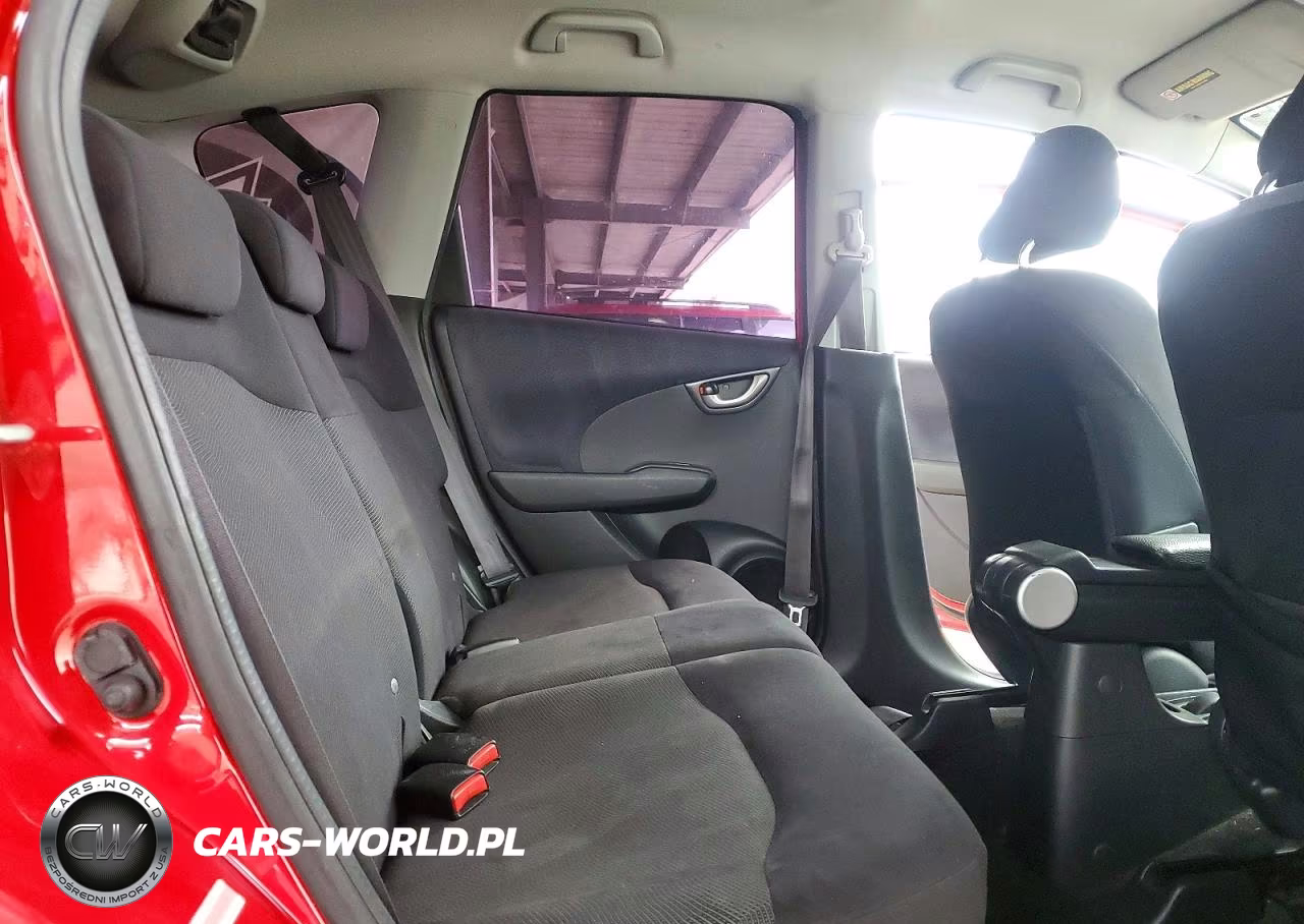 2010 Honda Fit Sport VIN:JHMGE8H40AC002383 - 10