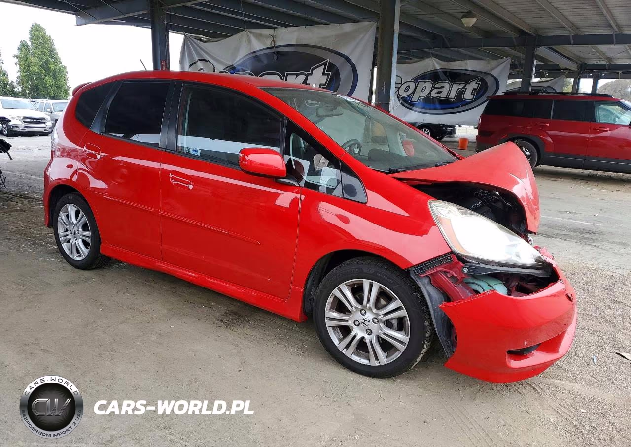 2010 Honda Fit Sport VIN:JHMGE8H40AC002383 - 4