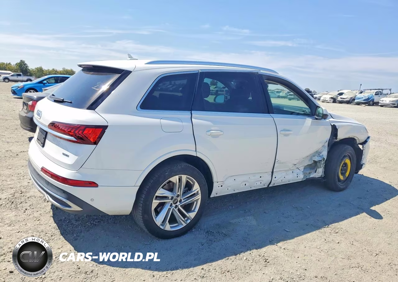 2023 Audi Q7 Premium VIN:WA1ACBF76PD014526 - 3