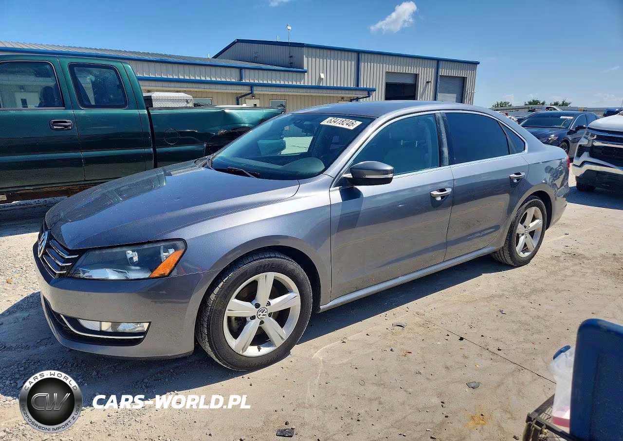 2015 Volkswagen Passat S VIN:1VWAS7A32FC082513 - 1