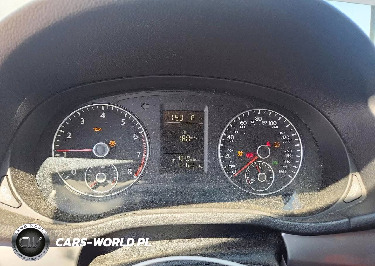 2015 Volkswagen Passat S VIN:1VWAS7A32FC082513 - 9