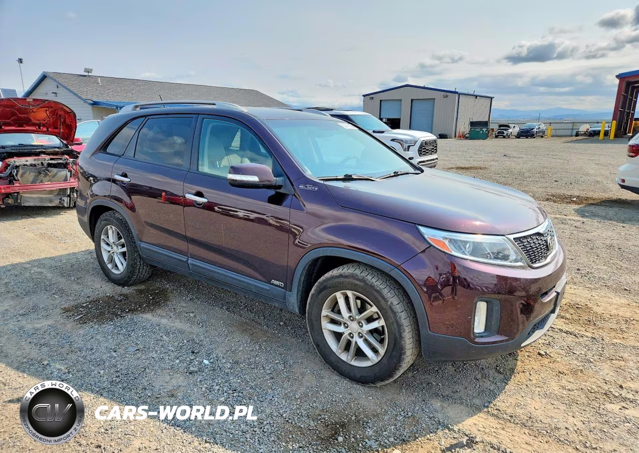 2015 Kia Sorento Lx VIN:5XYKTCA62FG638810 - 4