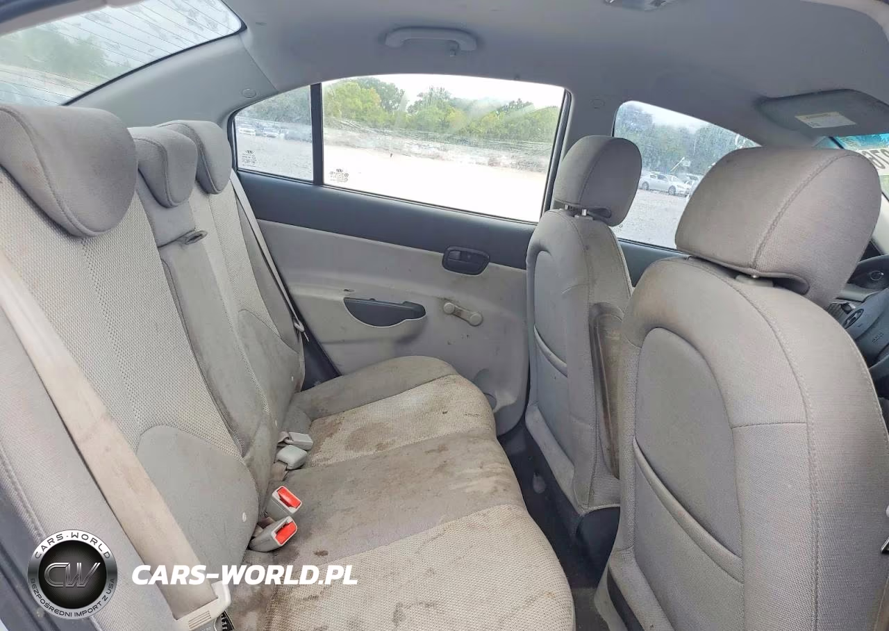 2008 Hyundai Accent Gls VIN:KMHCN46CX8U241152 - 10