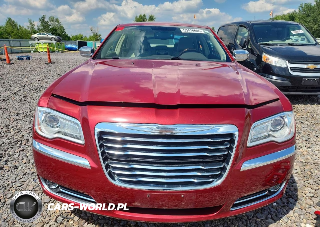 2011 Chrysler 300 Limited VIN:2C3CA5CGXBH530589 - 5