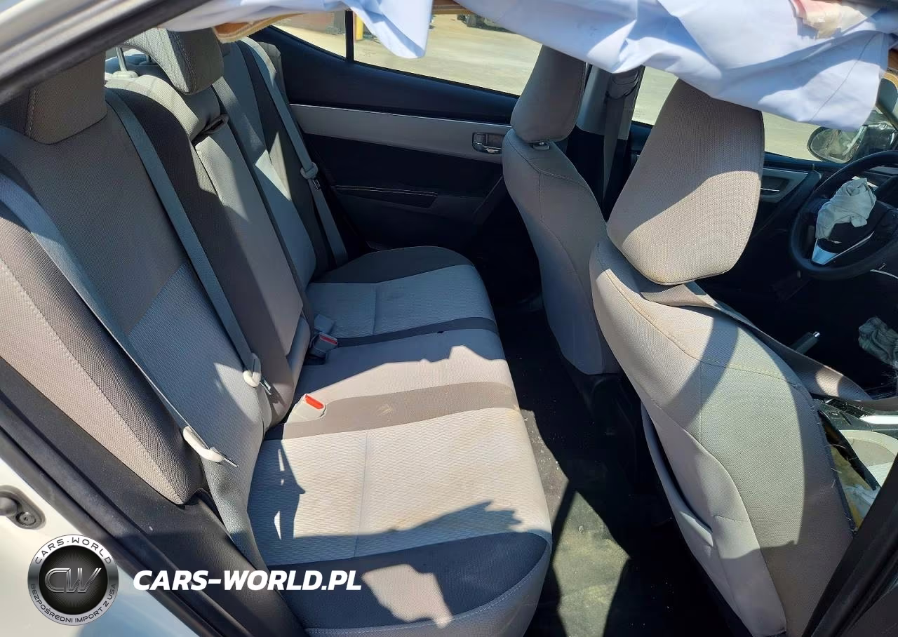 2018 Toyota Corolla Le VIN:2T1BURHE8JC121321 - 10