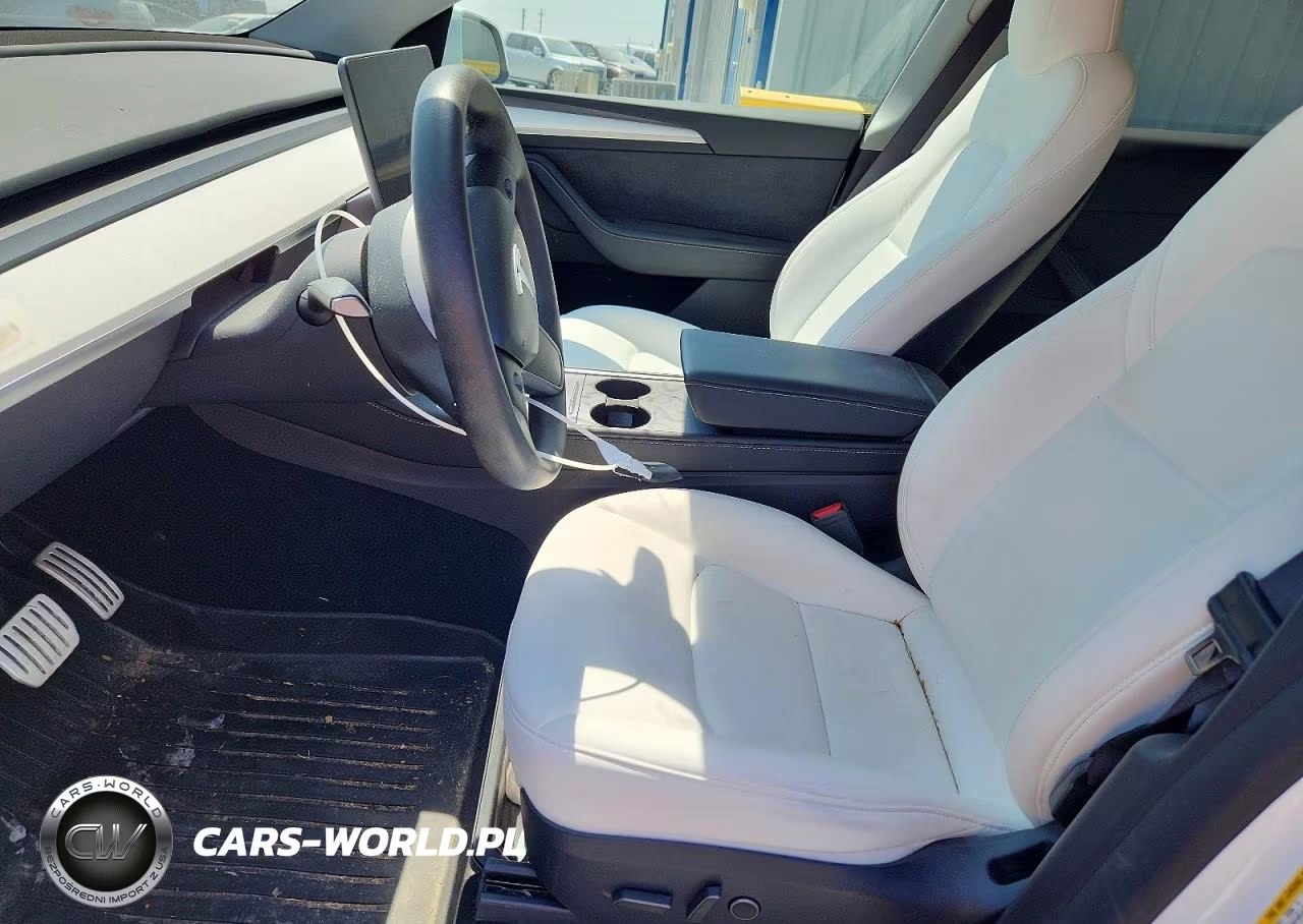 2024 Tesla Model Y VIN:7SAYGDEF8RA257201 - 7