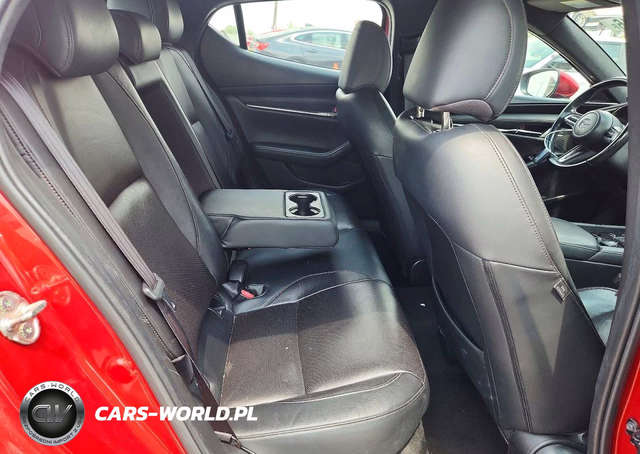 2021 Mazda 3 Premium VIN:JM1BPAML7M1338834 - 10