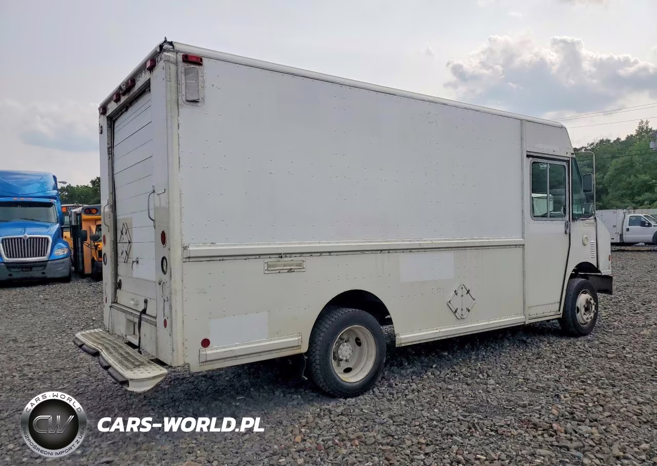 2001 Freightliner Mt45G Chassis Delivery Truck VIN:4UZAANBW91CH53380 - 3