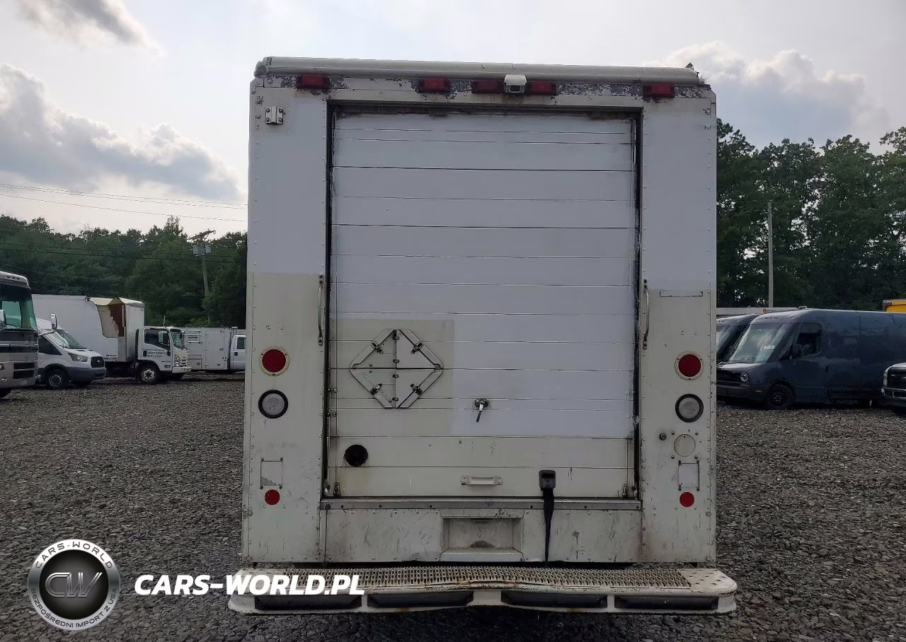 2001 Freightliner Mt45G Chassis Delivery Truck VIN:4UZAANBW91CH53380 - 6