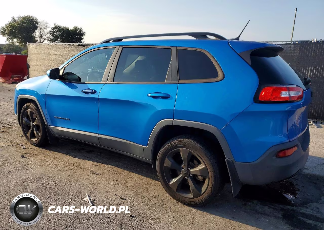 2018 Jeep Cherokee Latitude VIN:1C4PJLCB5JD544661 - 2