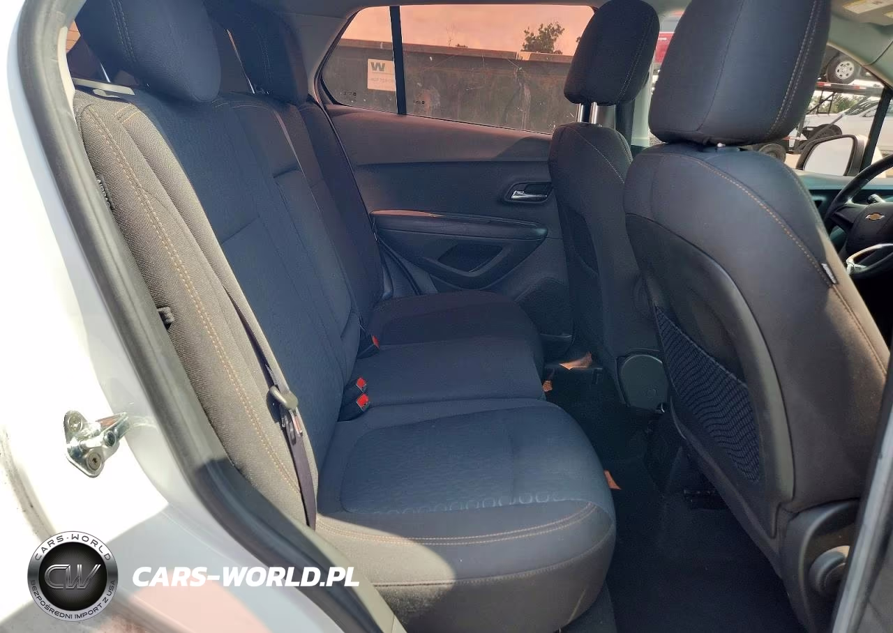 2020 Chevrolet Trax Ls VIN:KL7CJKSB3LB084079 - 10