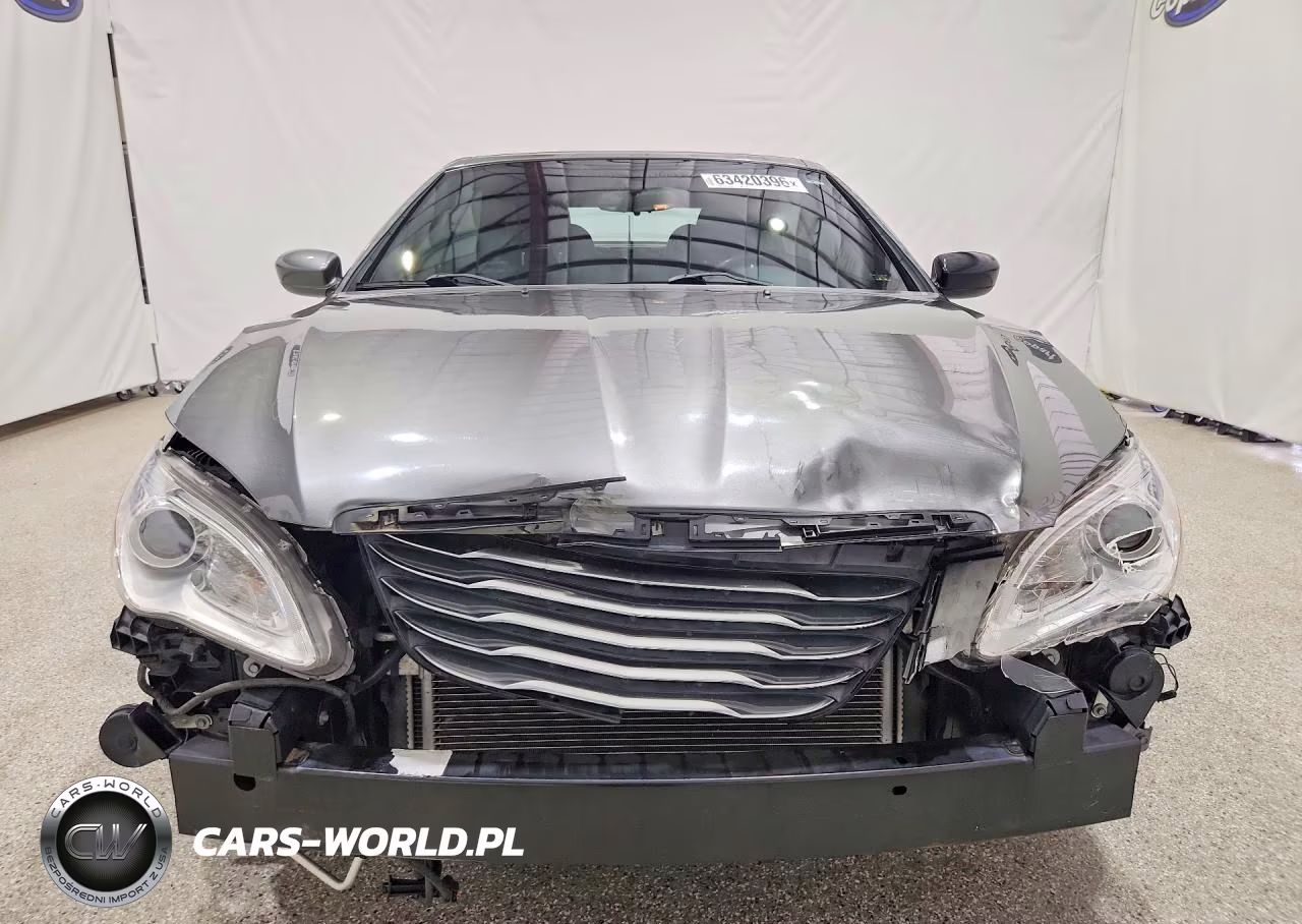2013 Chrysler 200 Touring VIN:1C3BCBEGXDN755557 - 5