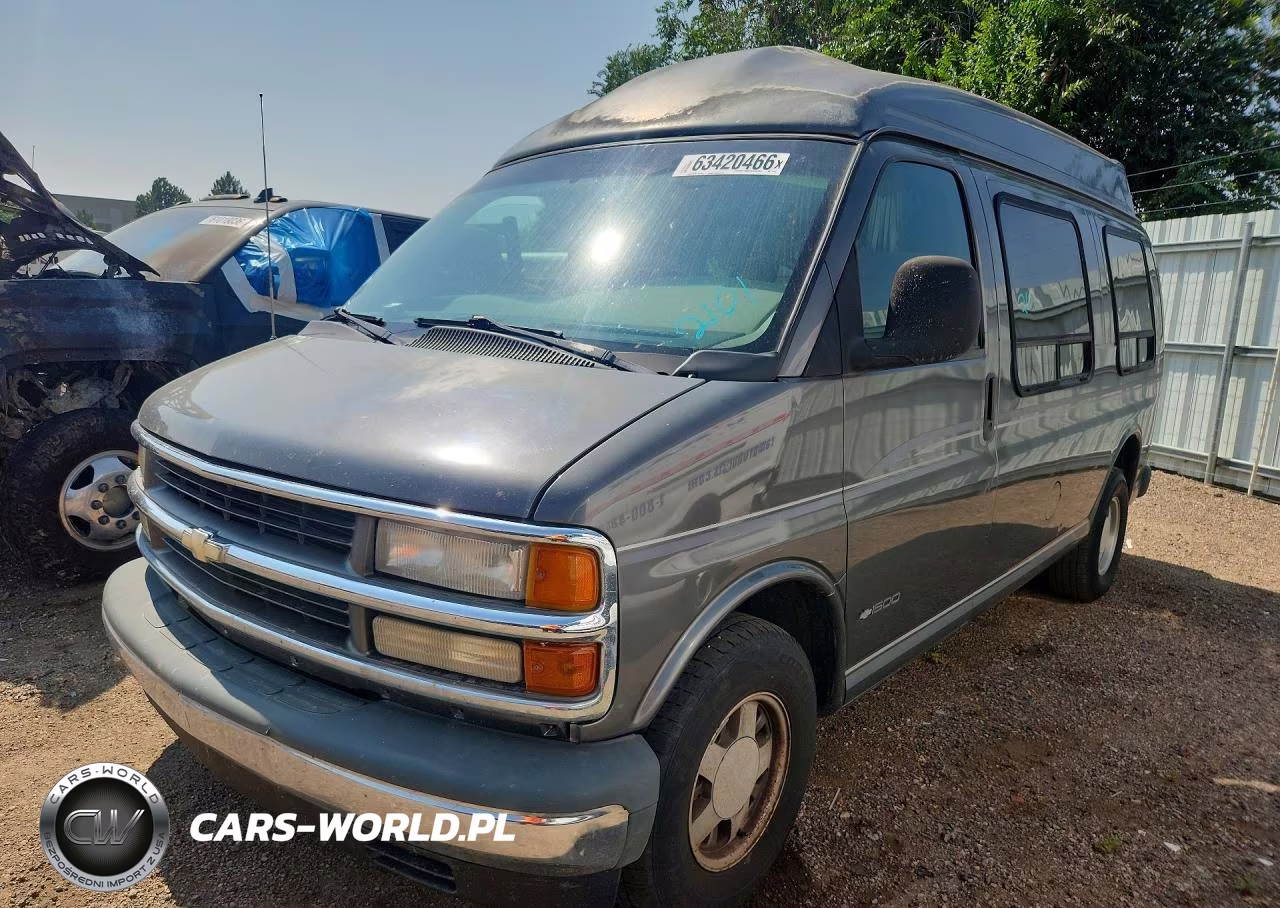 1999 Chevrolet Express G1500 Lt
