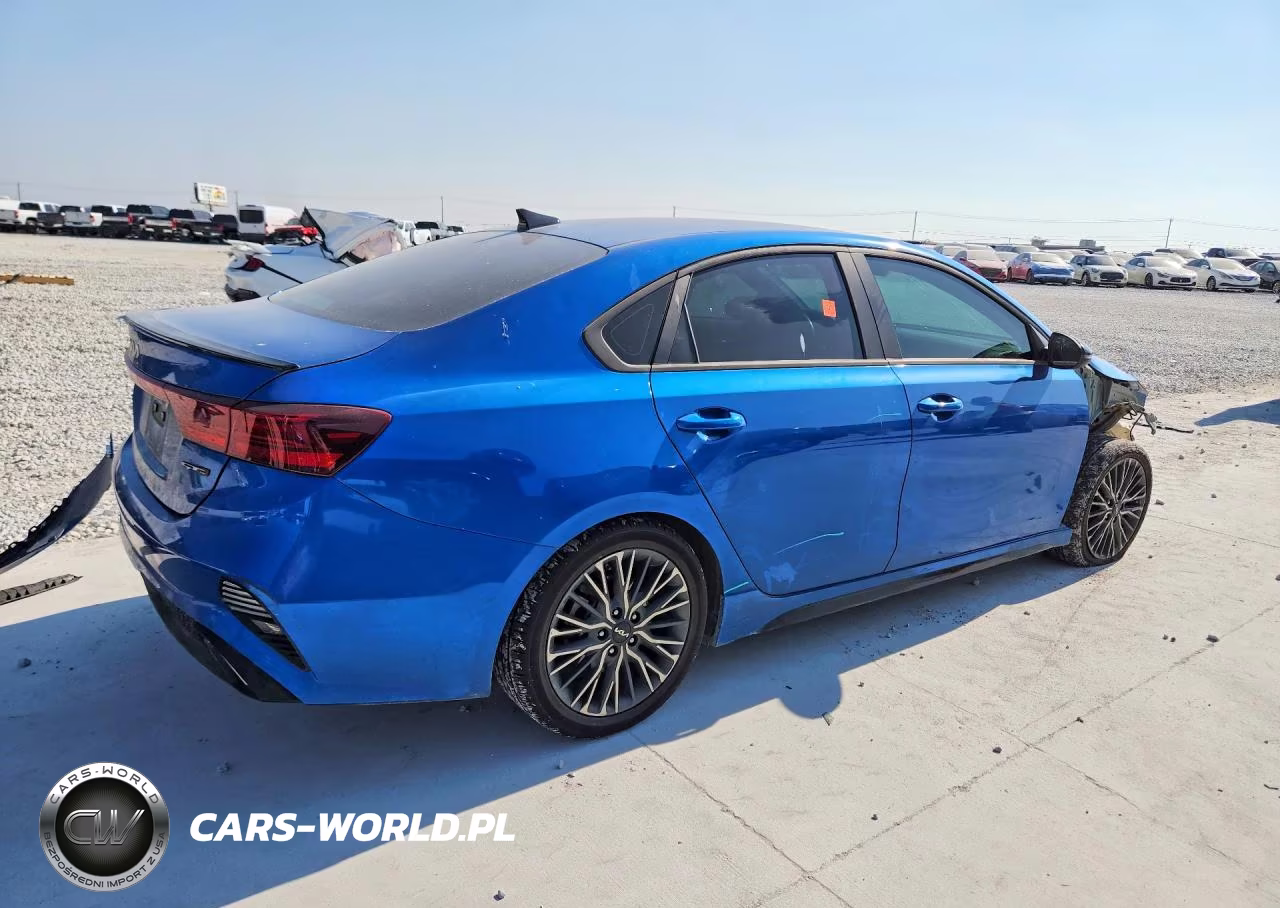 2024 Kia Forte Gt Line VIN:3KPF54AD5RE703070 - 3