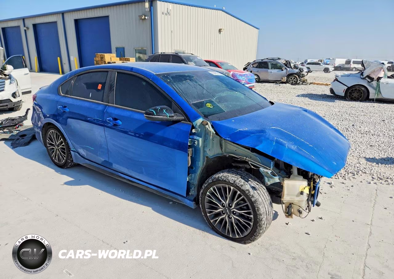 2024 Kia Forte Gt Line VIN:3KPF54AD5RE703070 - 4
