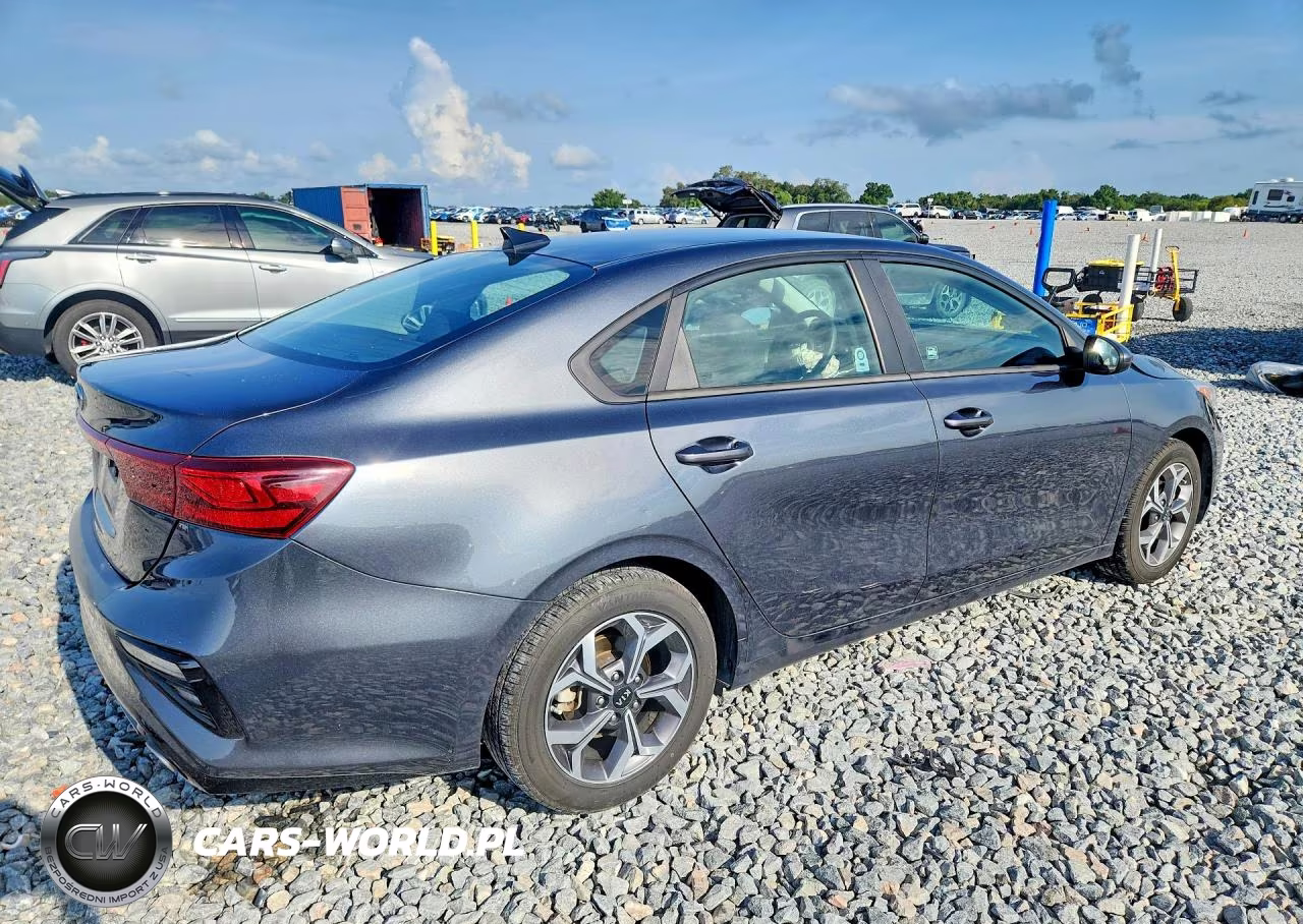 2021 Kia Forte Lxs VIN:3KPF24AD4ME359247 - 3