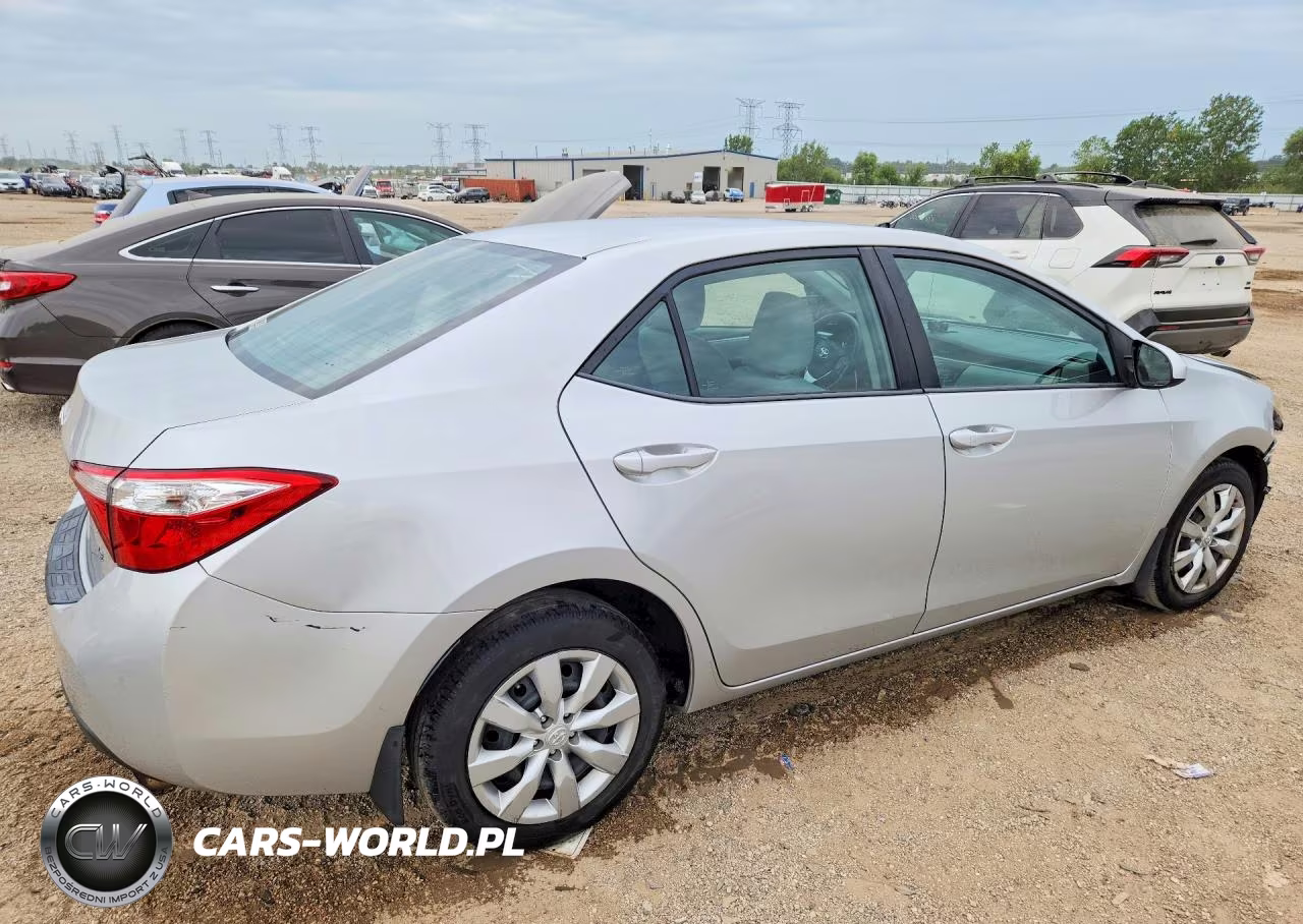 2015 Toyota Corolla Le VIN:5YFBURHE9FP359363 - 3