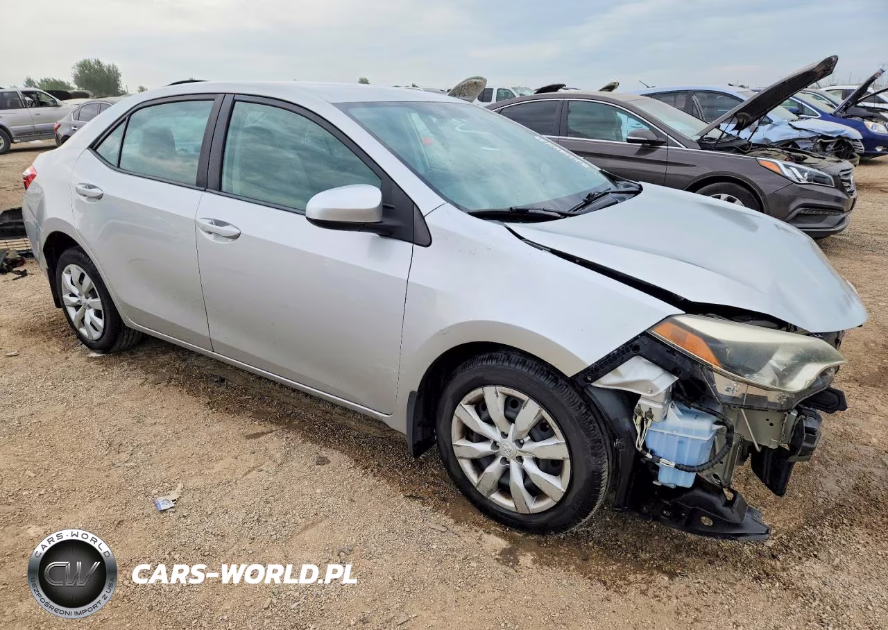 2015 Toyota Corolla Le VIN:5YFBURHE9FP359363 - 4
