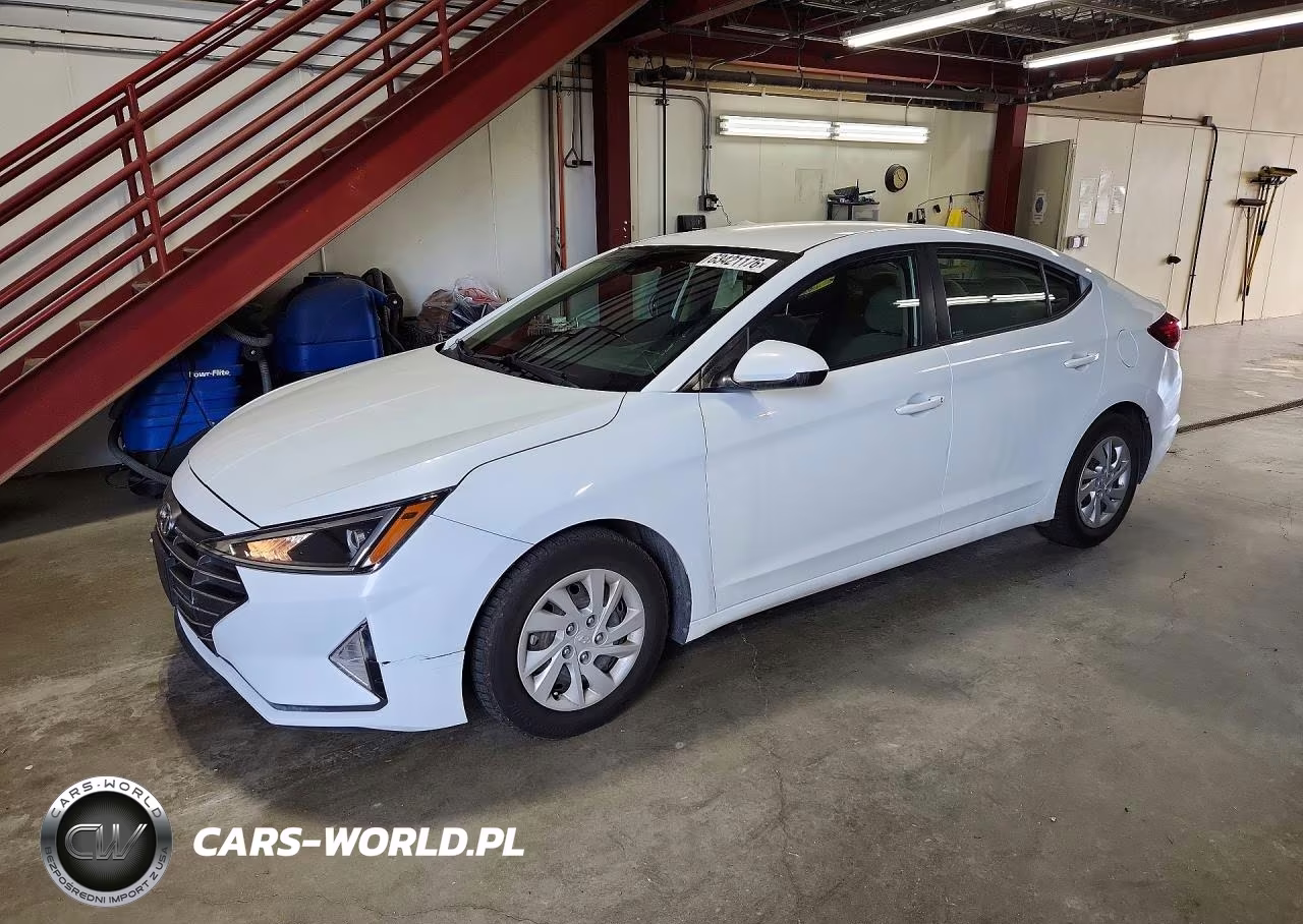 HYUNDAI ELANTRA SE – zdjęcie 1 z 12