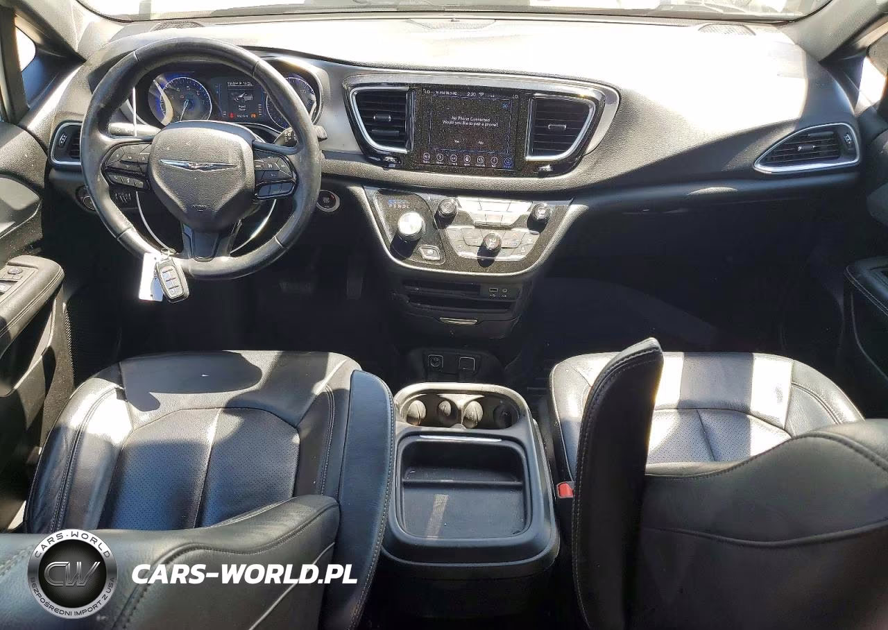 2018 Chrysler Pacifica Touring L VIN:2C4RC1BG0JR228392 - 8