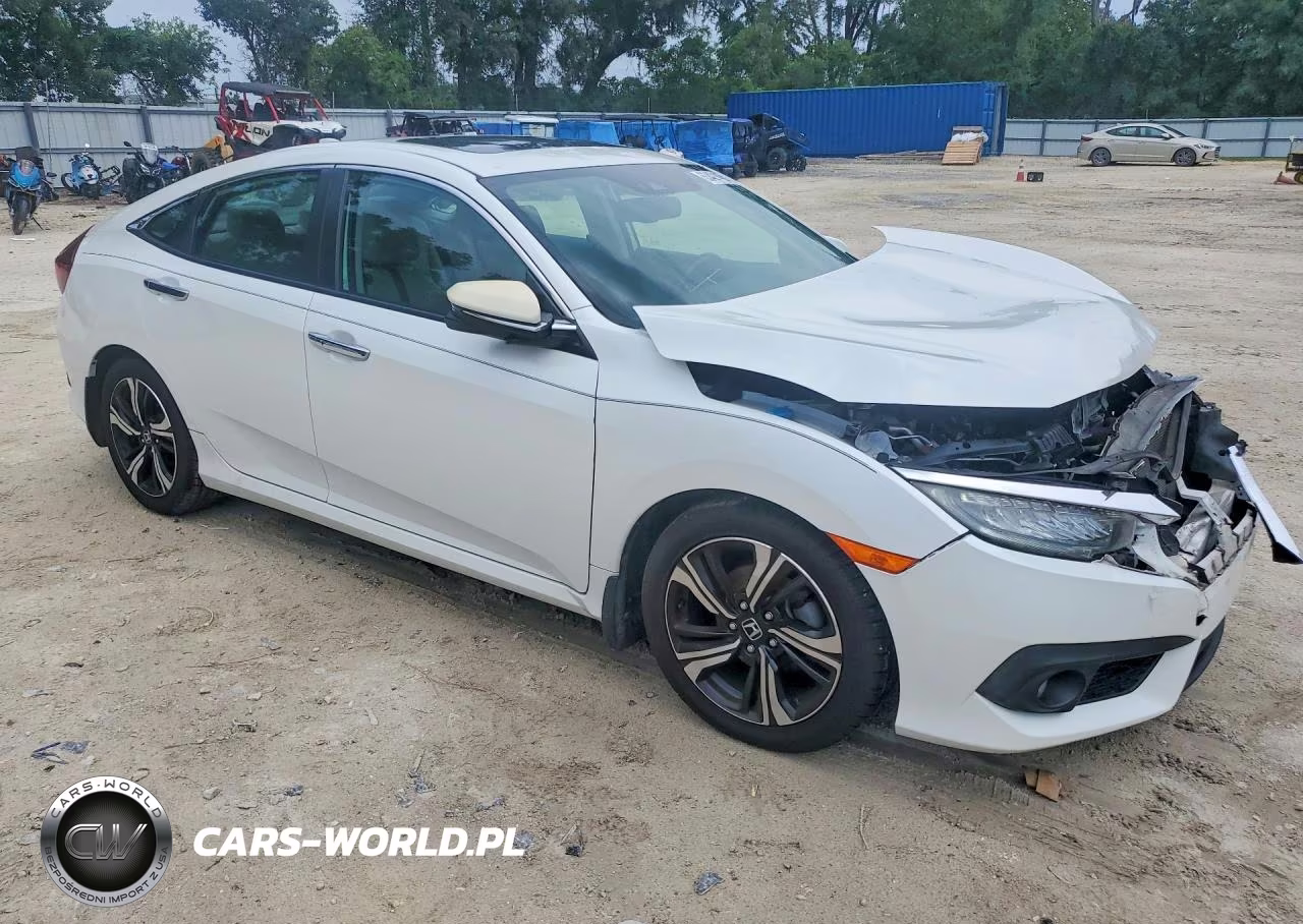 2016 Honda Civic Touring VIN:19XFC1F91GE031272 - 4