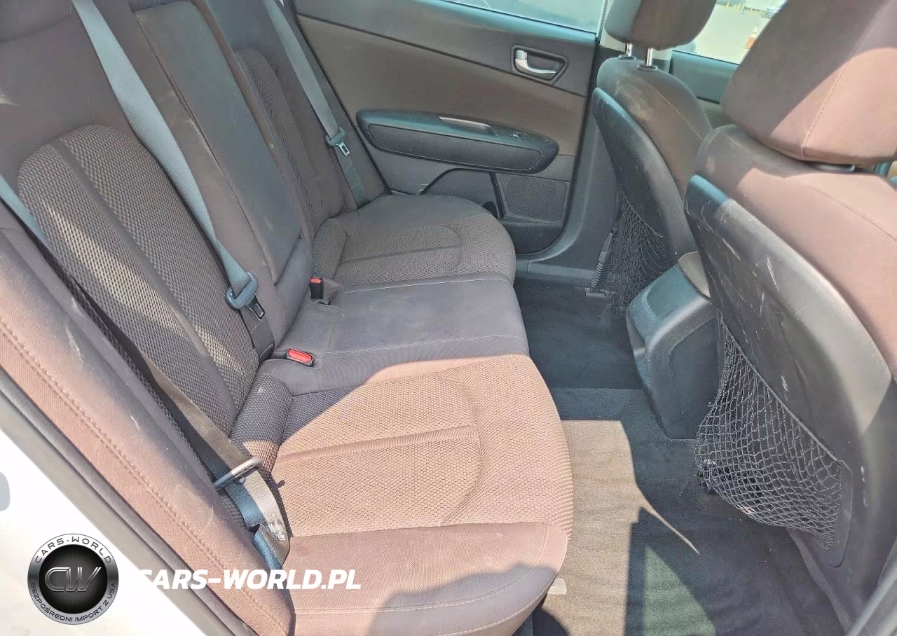 2019 Kia Optima Lx VIN:5XXGT4L33KG319039 - 10