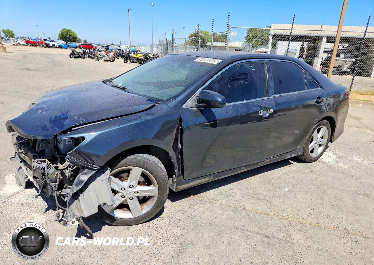 2014 Toyota Camry Se – zdjęcie 1 z 13