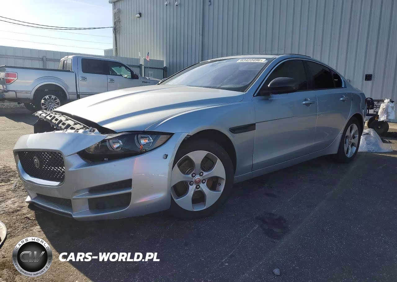 2017 Jaguar Xe