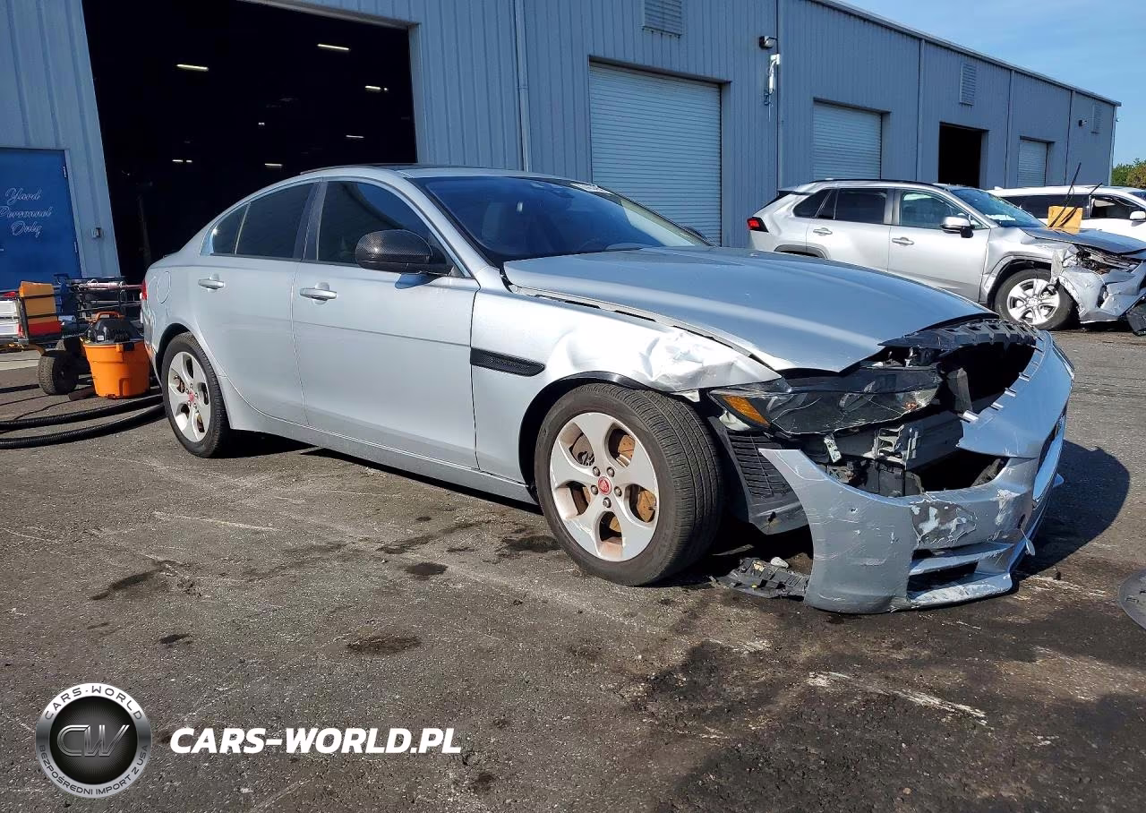 2017 Jaguar Xe VIN:SAJAS4BN5HA976426 - 4