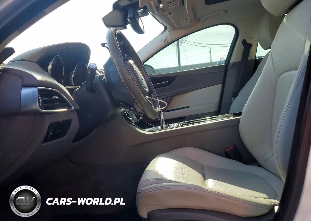 2017 Jaguar Xe VIN:SAJAS4BN5HA976426 - 7