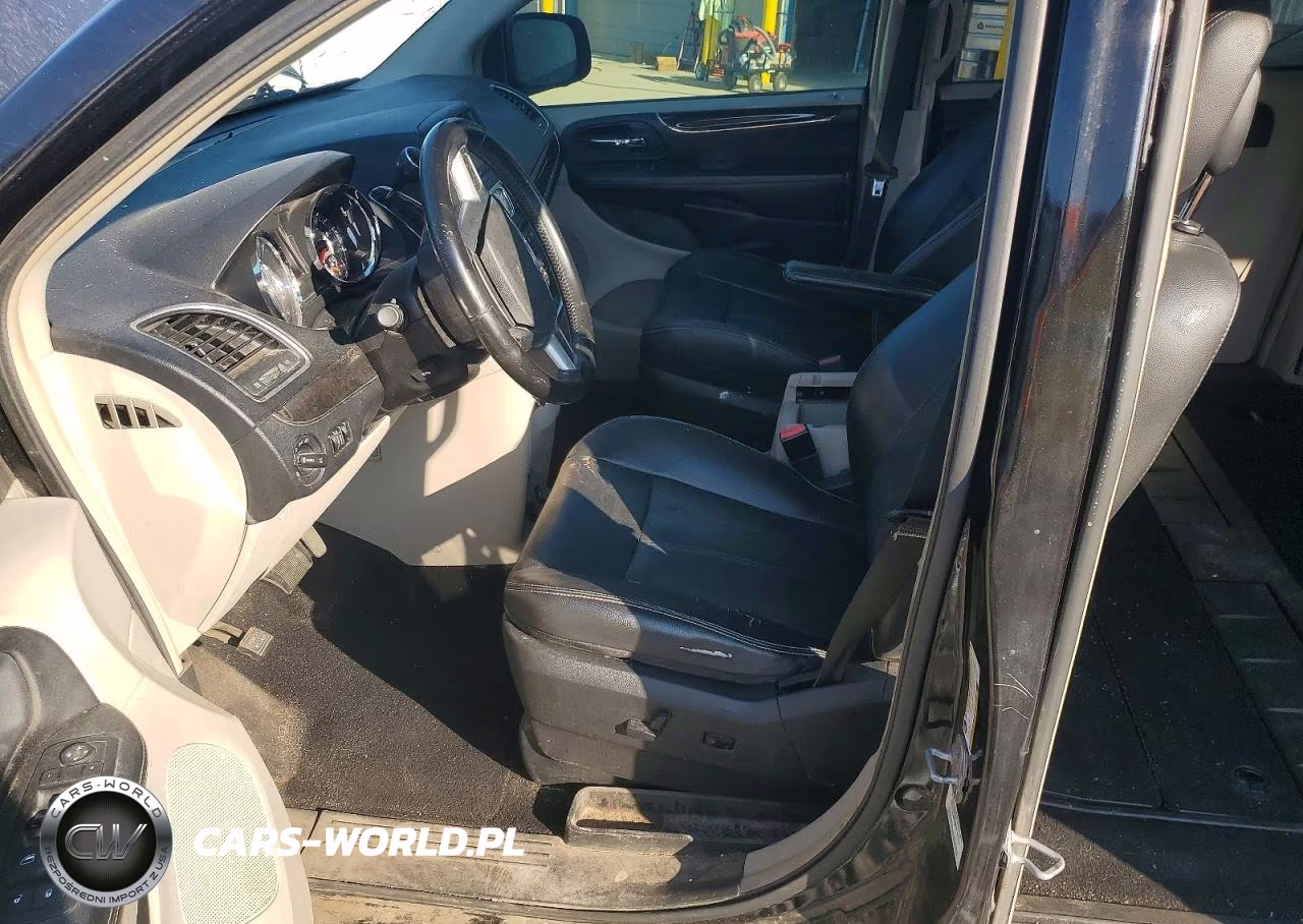 2012 Chrysler Town & Country Touring VIN:2C4RC1BG9CR170110 - 7