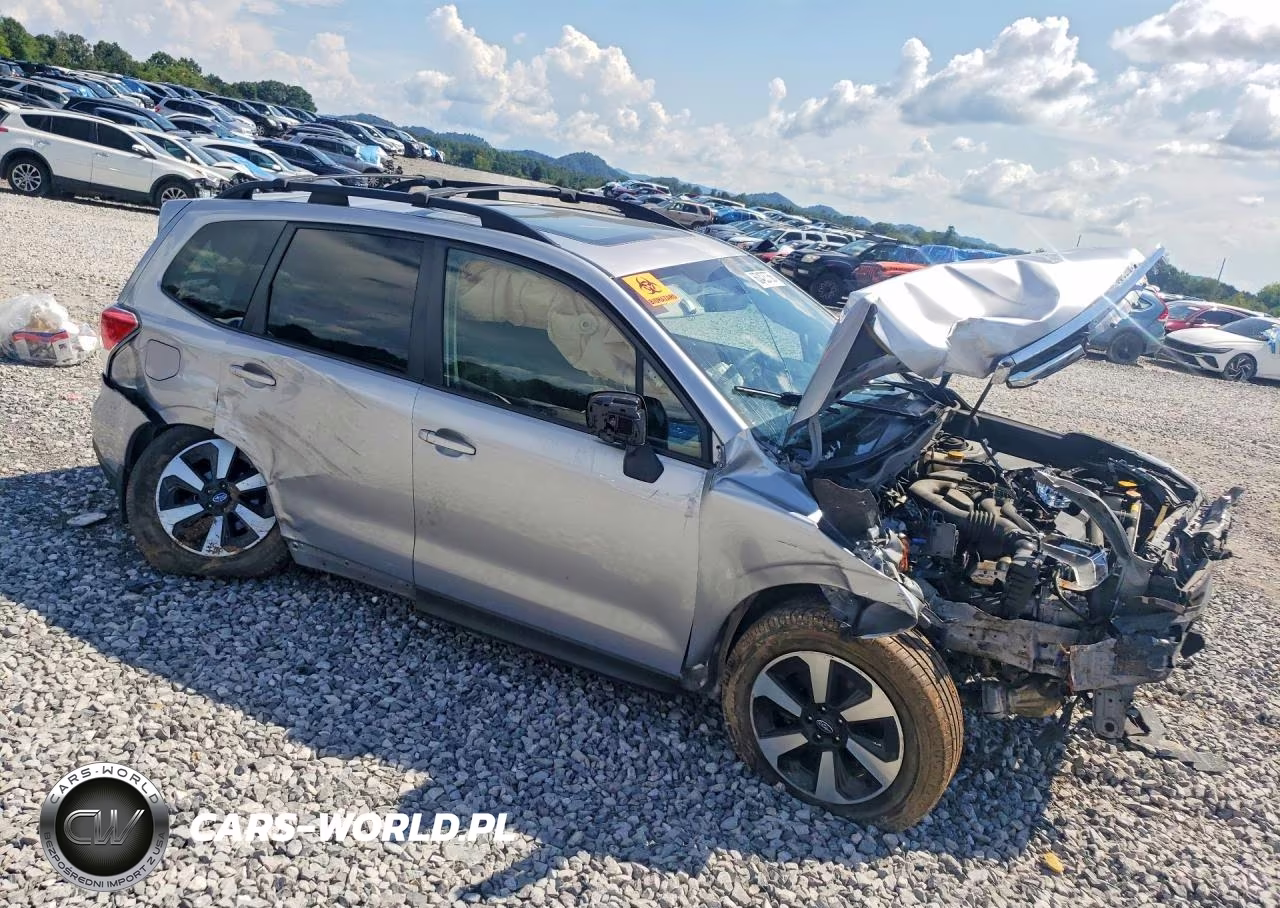 2018 Subaru Forester 2.5I Premium VIN:JF2SJAGC5JH586470 - 4
